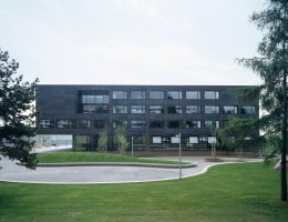 secondary-school-les-tuillieres-reinforced-concrete-structure-1